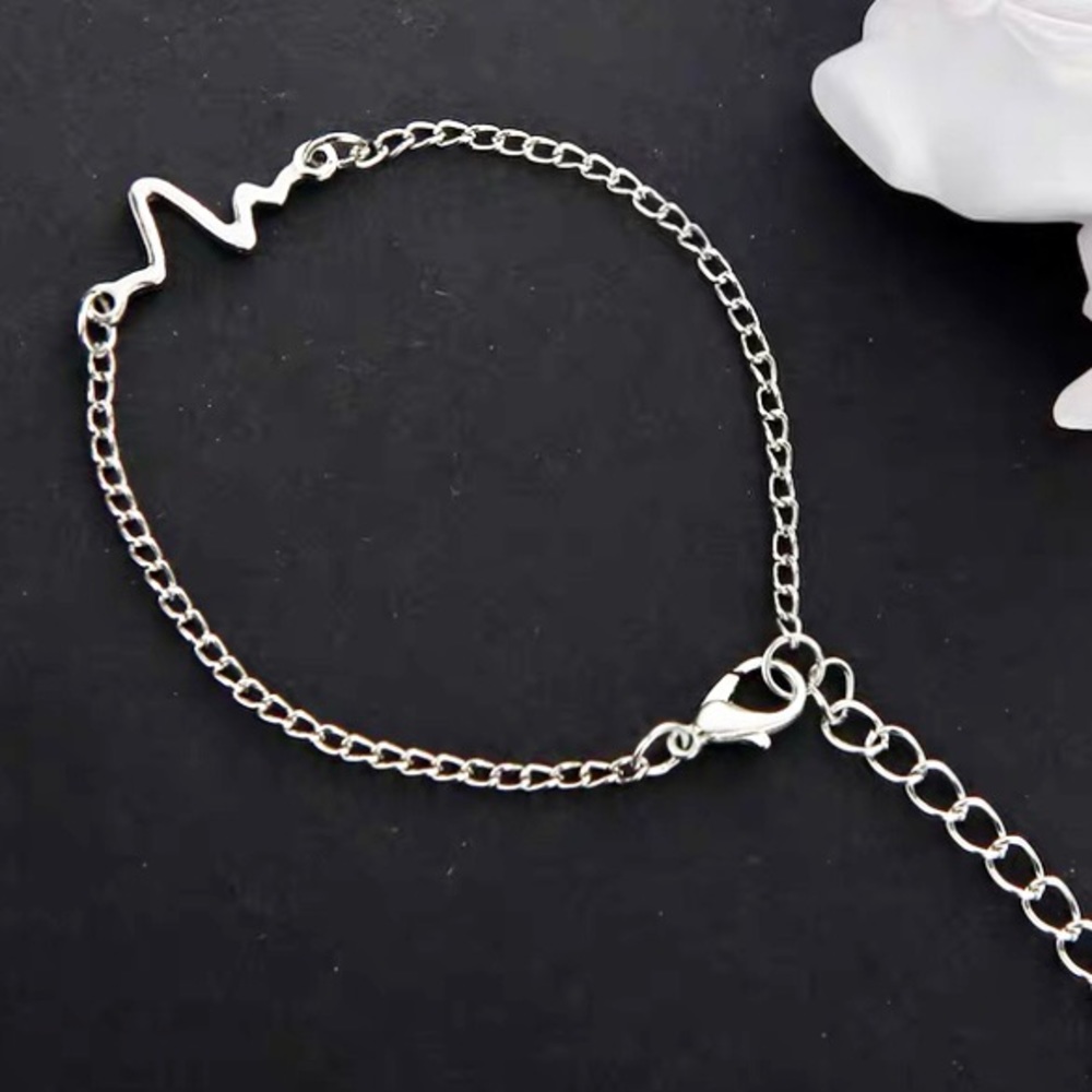 ❣️$25/3❣️ Silver Plated Heart Beats Bracelet - Picture 3 of 6